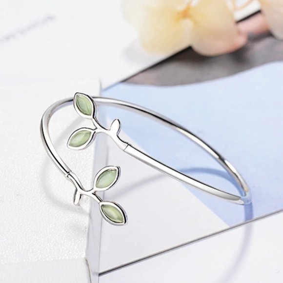 NEW 925 Sterling Silver Leaf Adjustable Cuff - Picture 3 of 6